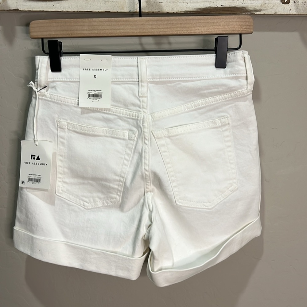 Free Assembly Jean Shorts Bone White Rolled Up Cuff Vintage Look 80’s Fall - Picture 7 of 12